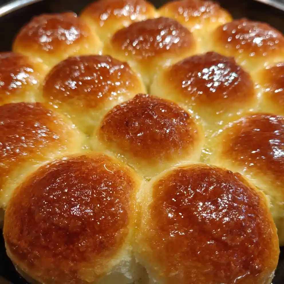 Parker Rolls Recipe With Honey-Glazed Crowns 6 parker rolls recipe With Honey-Glazed Crowns